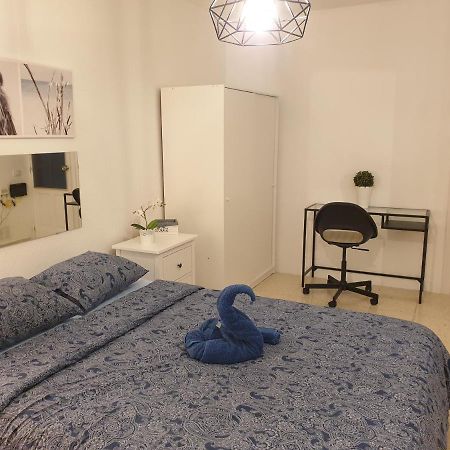 ארונה Preciosas Habitaciones En La Casa De May מראה חיצוני תמונה