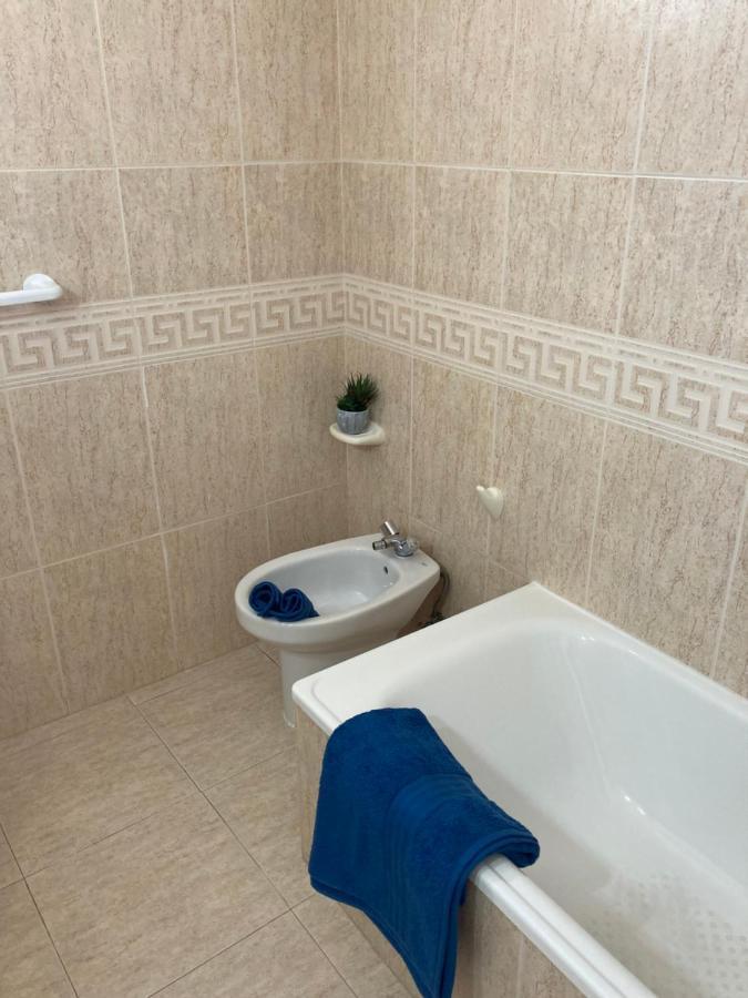 ארונה Preciosas Habitaciones En La Casa De May מראה חיצוני תמונה
